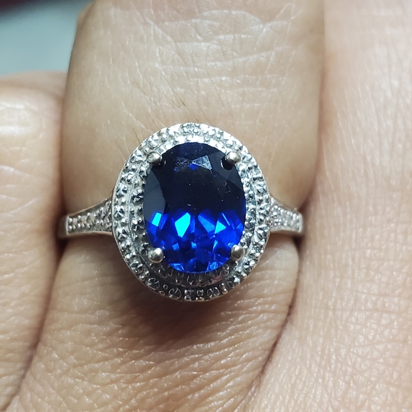 Blue sapphire ring from Michael hill jewelers. - Picture 16 of 16